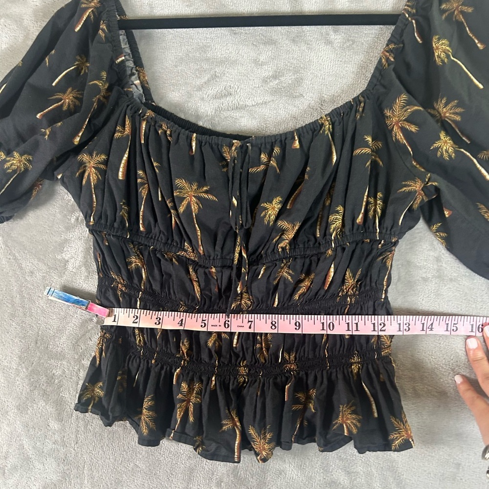 Lavender Brown palm tree peasant top - Picture 8 of 9